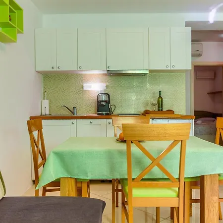 Filipovic, 3 Min Walk To The Апартаменты Сплит